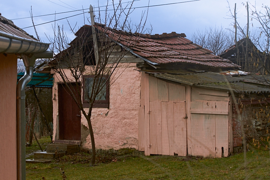 036 Farmhouse in Zvečan/Zveçan, North Mitrovica, Kosovo, in 2016