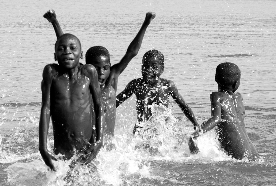 Lake Malawi - Images (Photos) by Bibi Eng