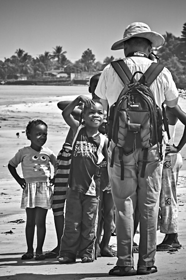 Children and photographer, beach at New Kru Town – Monrovia, Liberia
